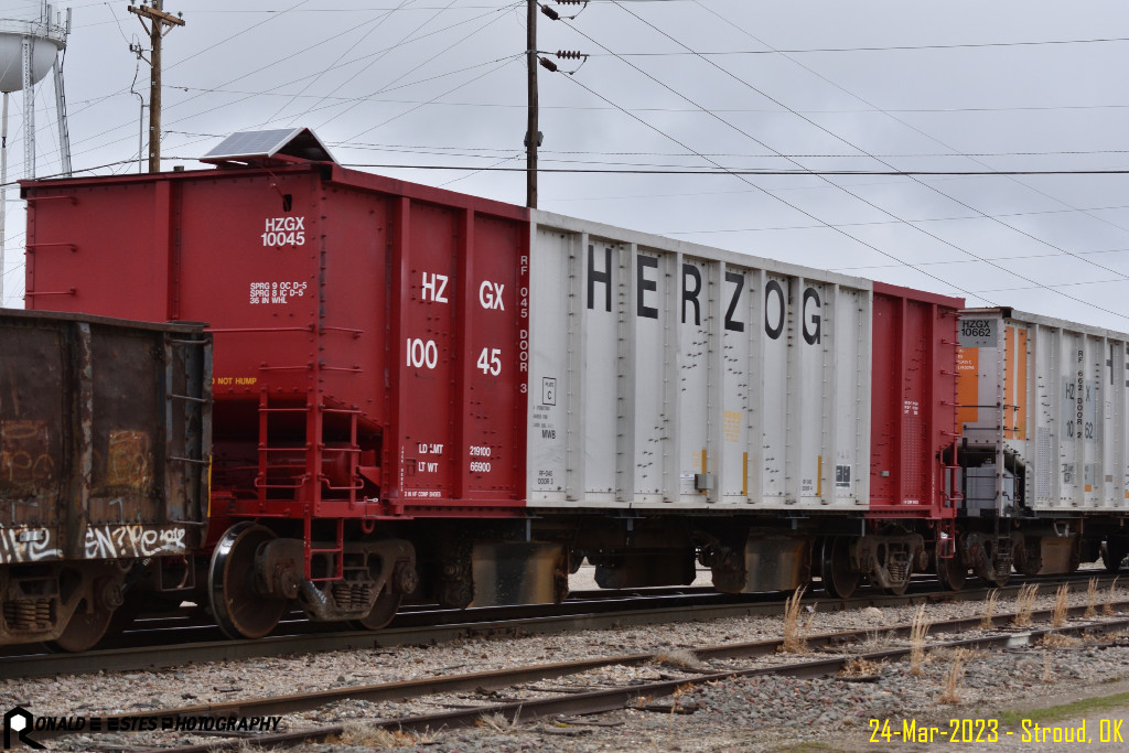 PRN2023030415_499 Herzog Contracting Corporation – Herzog Railroad Services HZGX 10662 Hopper Car 53 1" 4 Bay Open Ballast BLT/NEW 09-1999